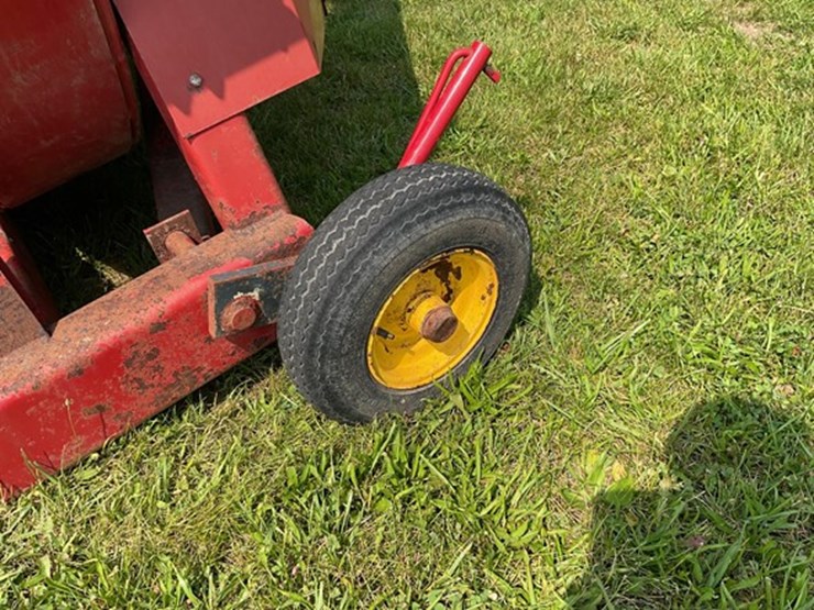 2002-new-holland-f62b-image-11