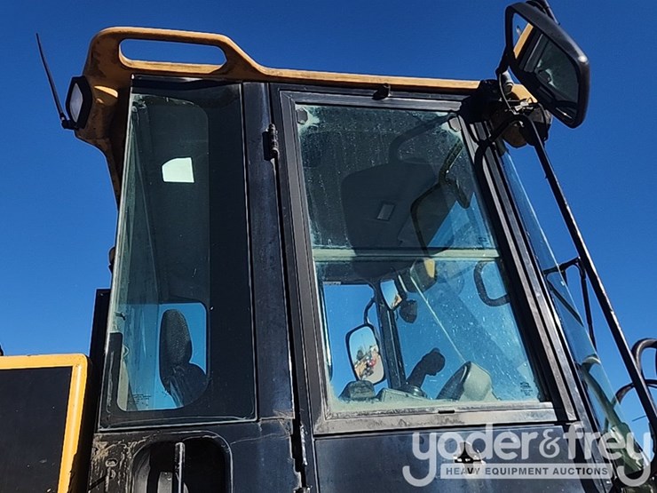 2009-caterpillar-930h-image-33