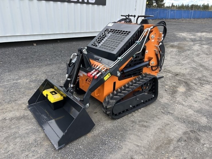 2025-arteer-qb-480-mini-compact-track-loader-image-1