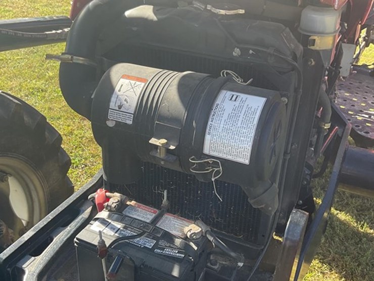 2011-case-ih-farmall-75a-image-14