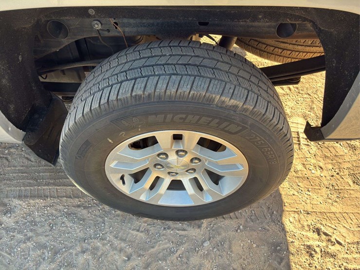 2019-chevrolet-silverado-1500-lt-image-21