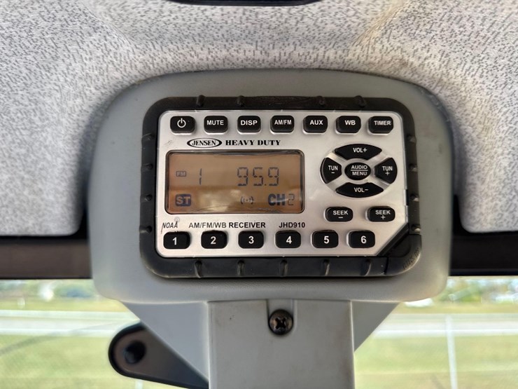 new-holland-t4.75-image-24