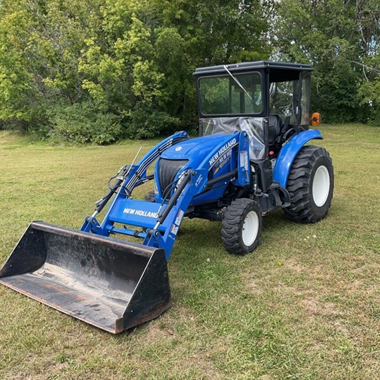 2015 NEW HOLLAND BOOMER 33