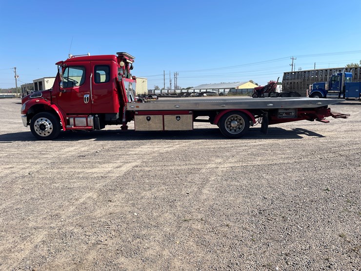 #3801-•-2019-freightliner-roll-off-truck-(has-mn-title-in-delay,-may-take-6-8-weeks)-image-2