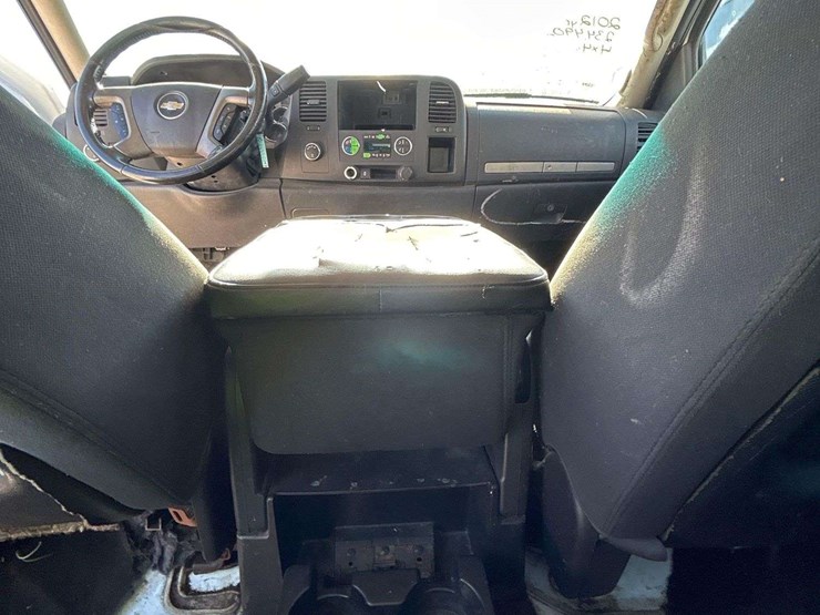 2012-chevrolet-silverado-1500-image-22