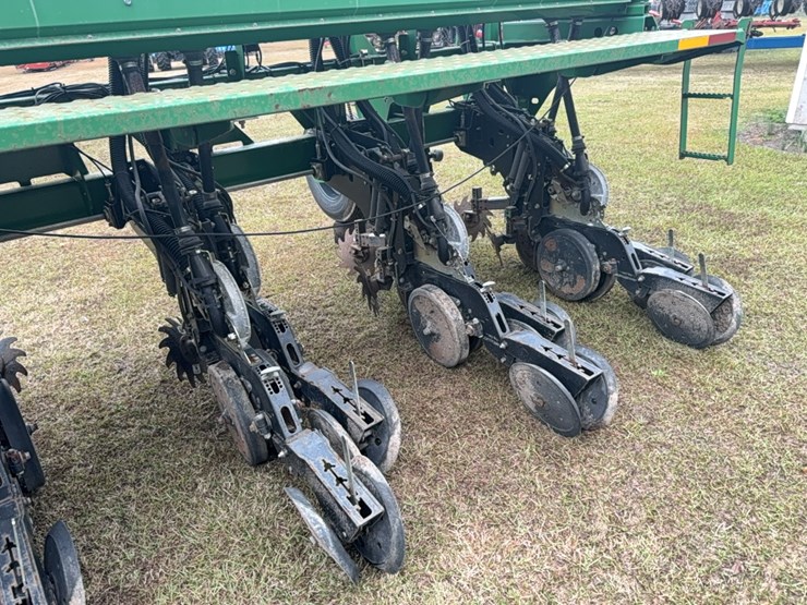 great-plains-2525a-image-13