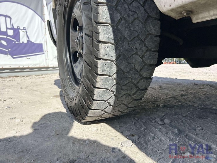 2015-dodge-ram-1500-image-25