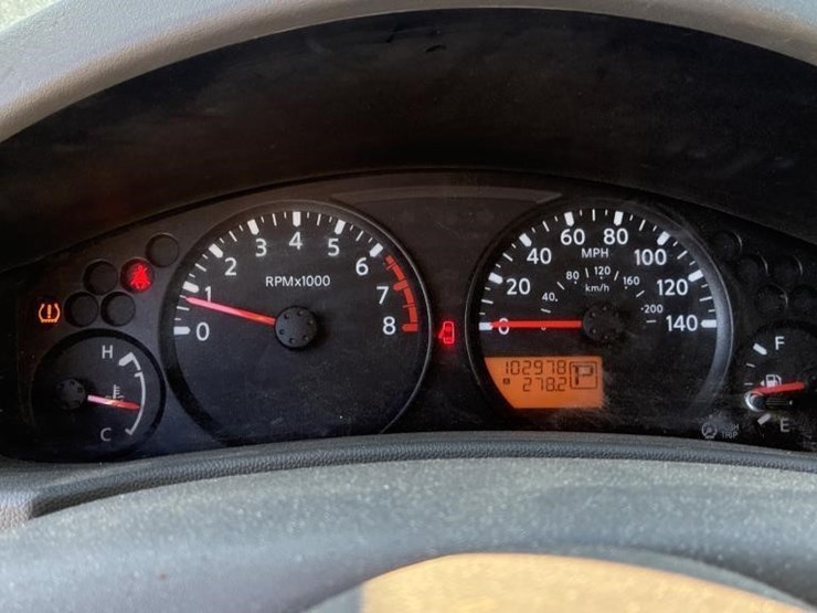 2016-nissan-frontier-image-13