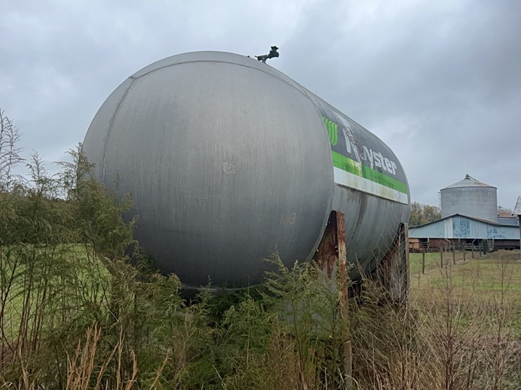 approximate-8000-gallon-nitrogen-tank-image-4