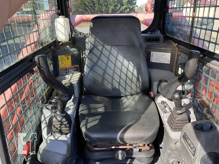 2015-kubota-svl90-2-image-14