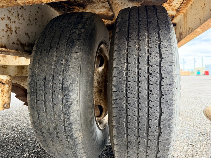 #2201-•-1989-international-equipment-trailer-image-32