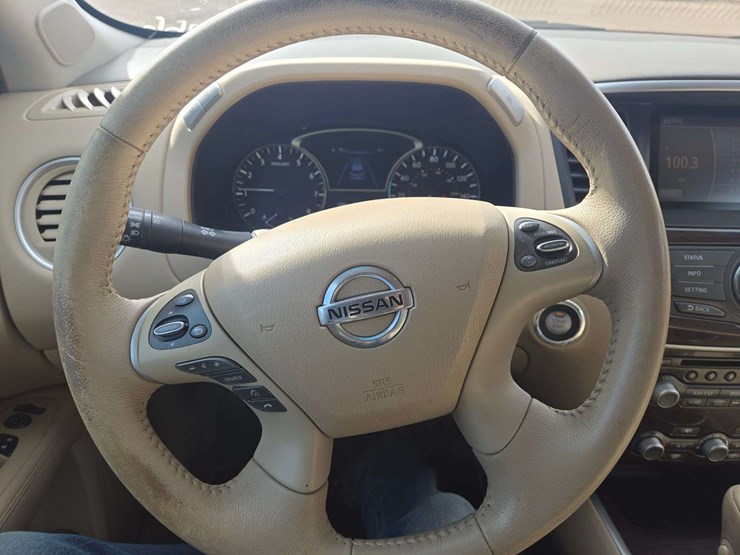 2014-nissan-pathfinder-sl-image-18