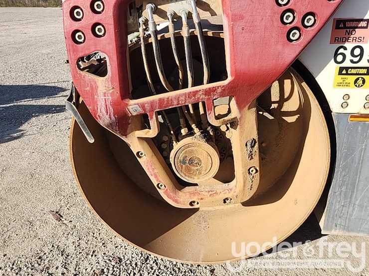 2018-dynapac-cc4200-image-18