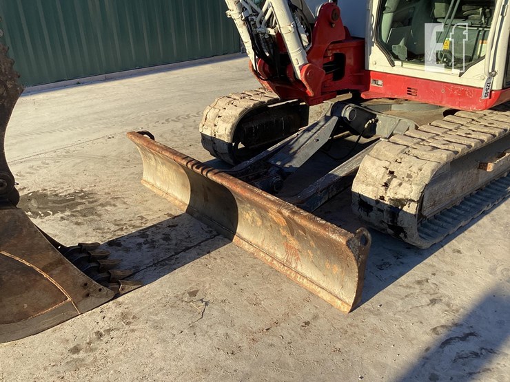 2019-takeuchi-tb290-image-12