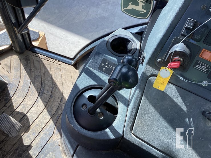 2015-deere-310k-image-16