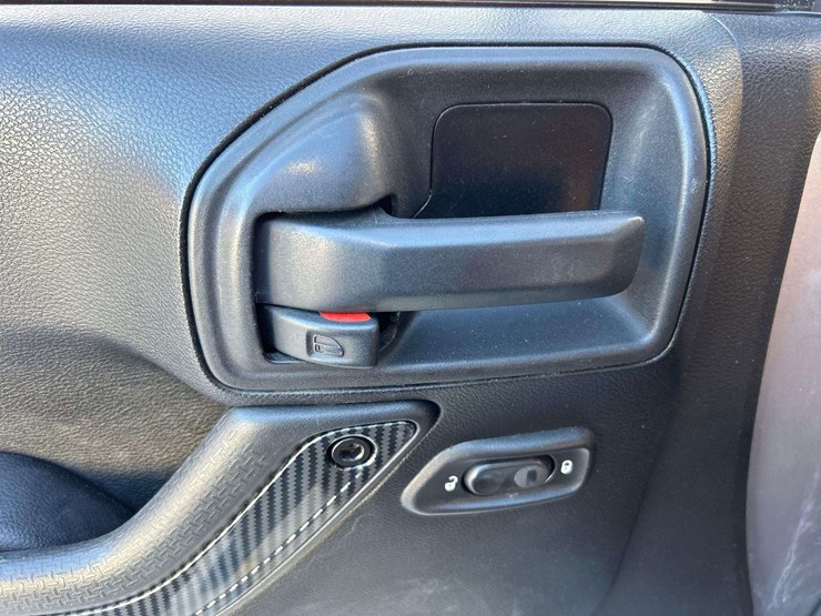 2013-jeep-wrangler-image-11