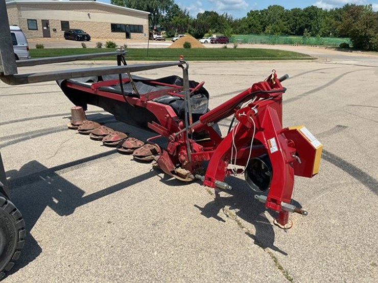 2014-new-holland-h6750-image-5