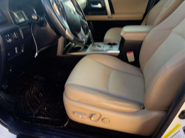 2016-toyota-4-runner-image-16