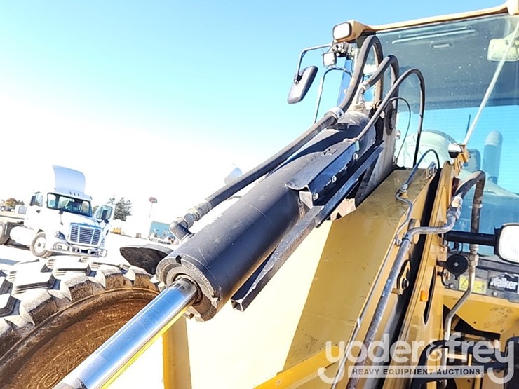 2009-caterpillar-930h-image-15