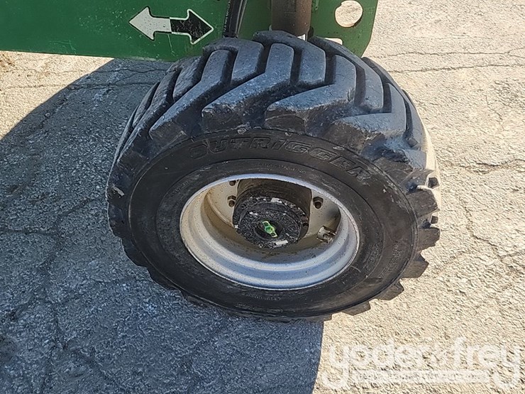 2014-jlg-400s-image-9