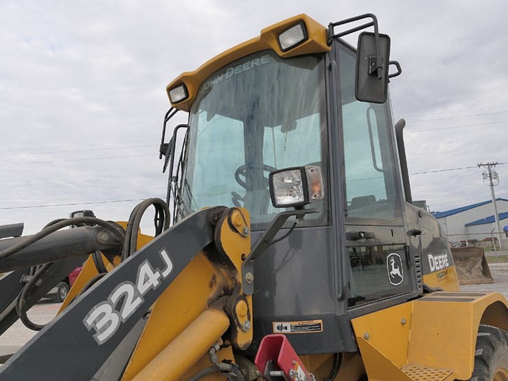 2012-deere-324j-image-9