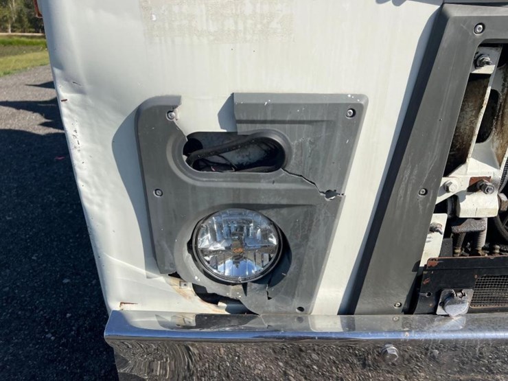 2014-mack-leu613-image-10