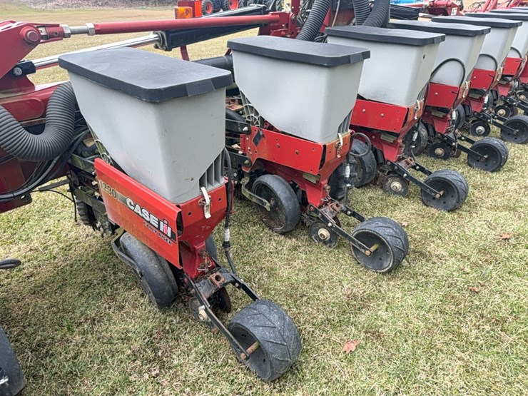 case-ih-1230-image-28