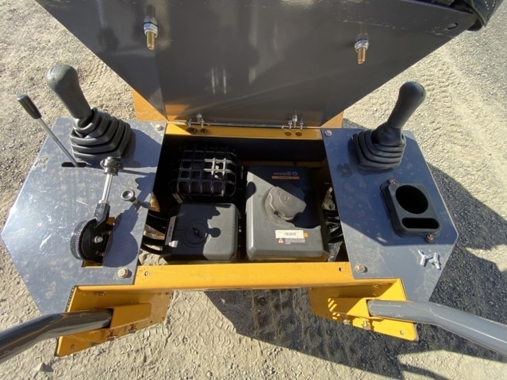 2025-kylin-ky460-compact-track-loader-image-18