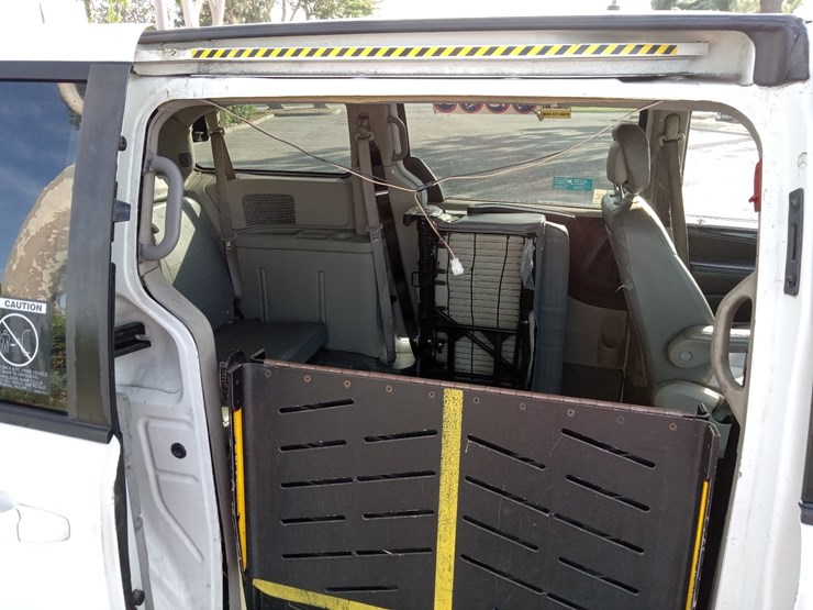 dodge-caravan-image-6