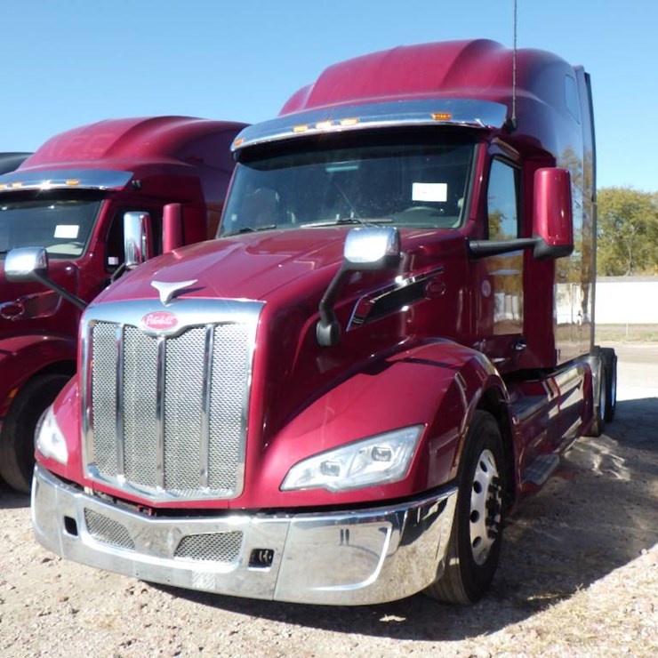 2022 PETERBILT 579