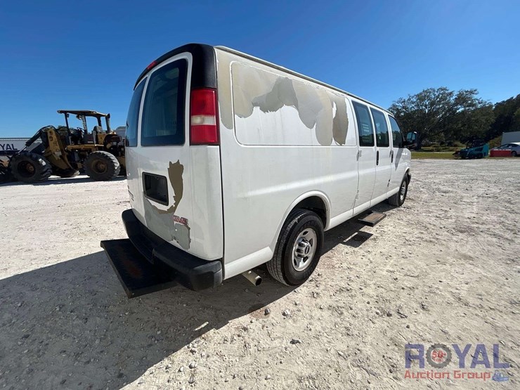 2012-gmc-3500-image-3