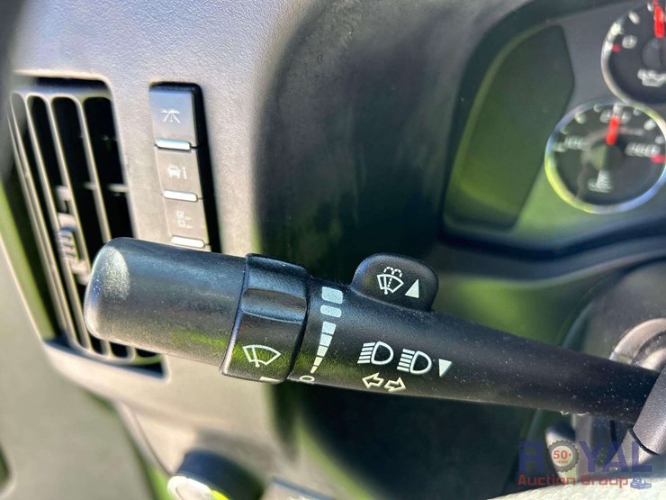 2012-gmc-3500-image-8