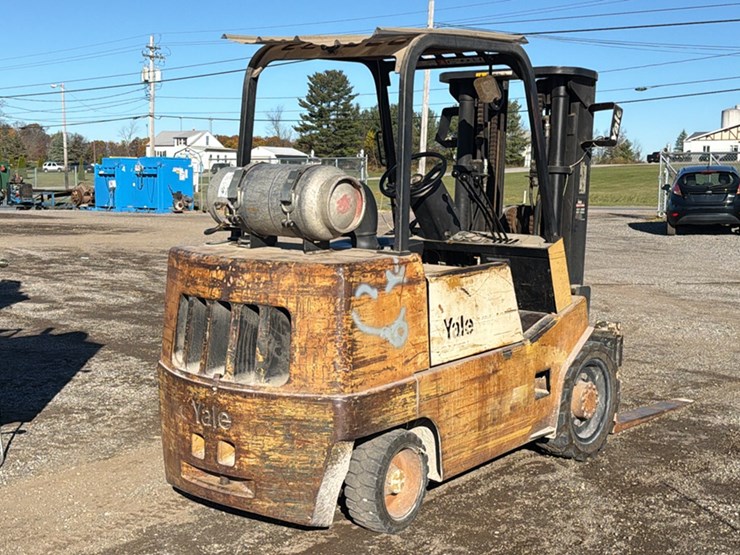 #1353-•-yale-gtc080-forklift-image-5