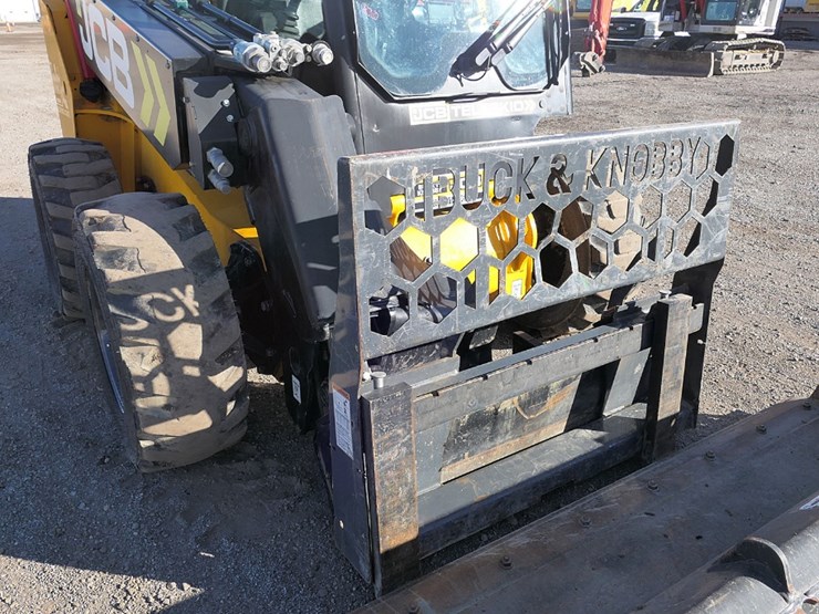 2017-jcb-3ts-8w-image-21