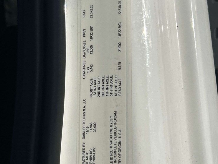 2020-freightliner-m2-106-image-4