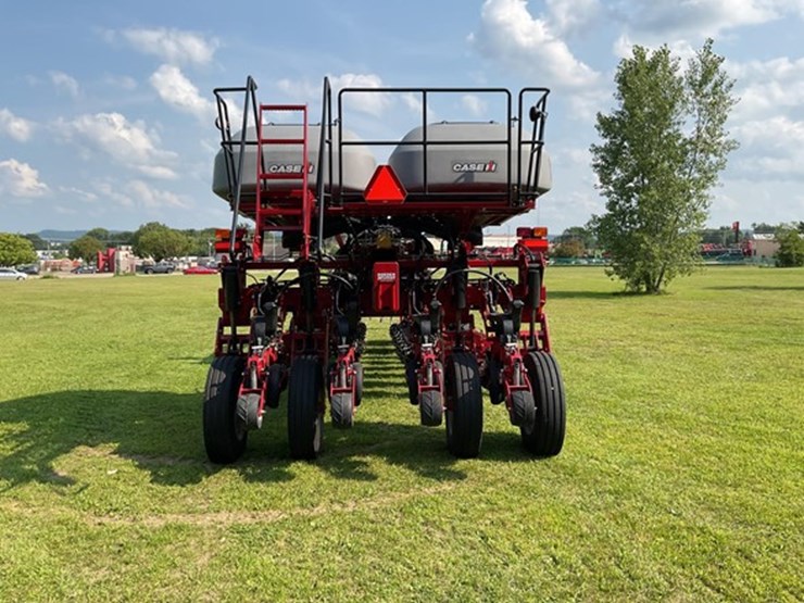 2022-case-ih-2150-image-6