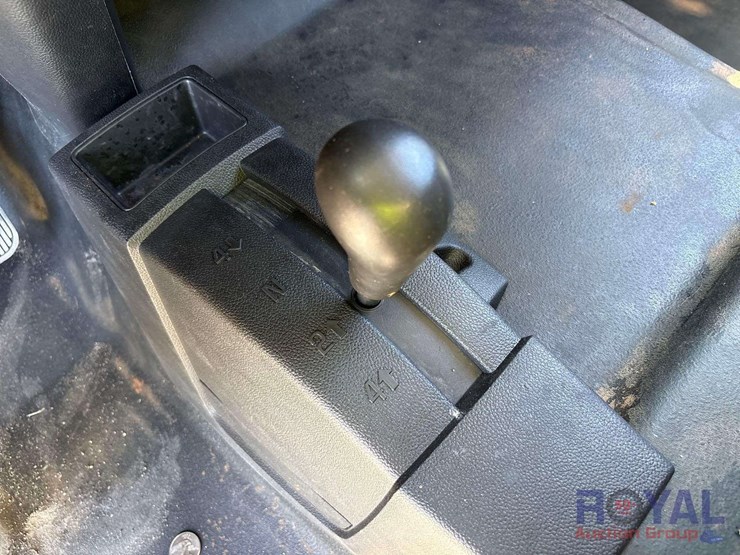 2015-chevrolet-silverado-1500-image-21