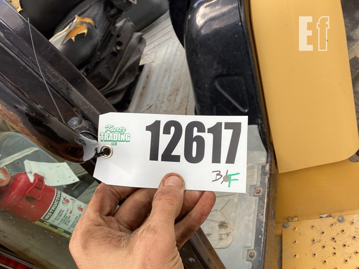 2004-caterpillar-416d-image-18