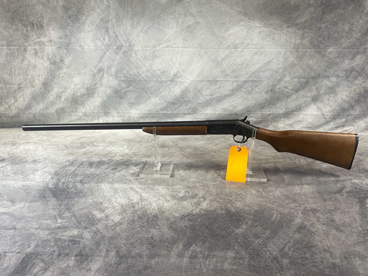 #7049-•-harrington-&-richardson,-12-ga.-single-shot-shotgun,-sn:-ba550832,-(neenah,-wi)-image-2