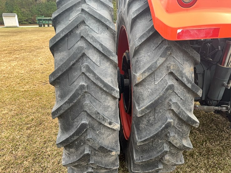 kubota-m7-172-premium-image-18