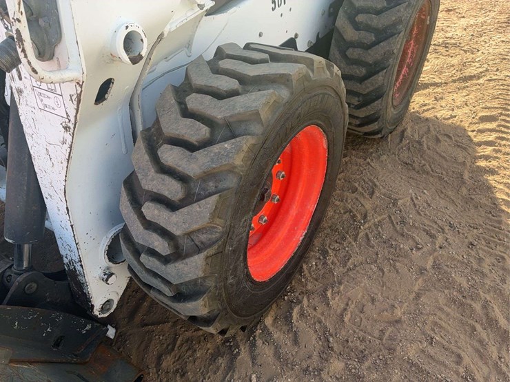 2019-bobcat-s570-image-32