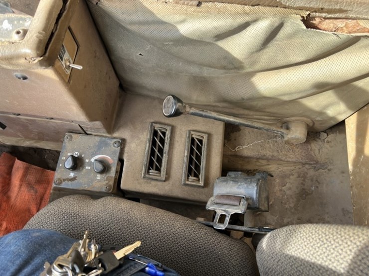 1995-caterpillar-d25d-image-22