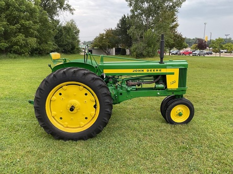 1957-john-deere-520-image-4