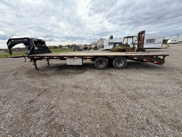 #2152-•-iron-bull-gooseneck-flatbed-trailer-image-2