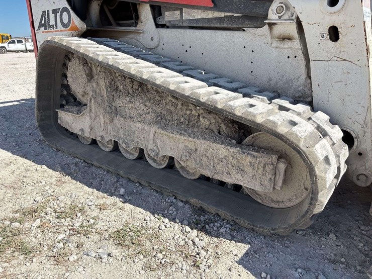 2018-bobcat-t750-image-31