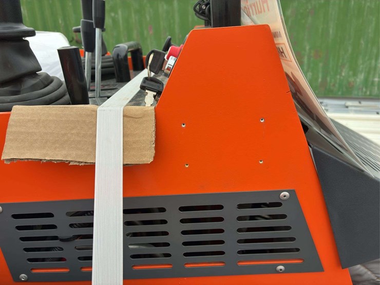 2024-hrc600-skid-steer-image-10