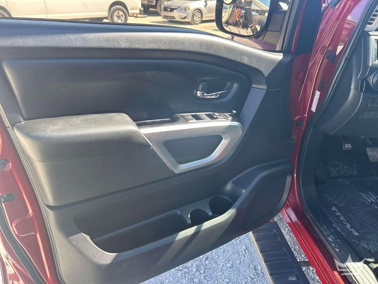 2019-nissan-titan-image-13