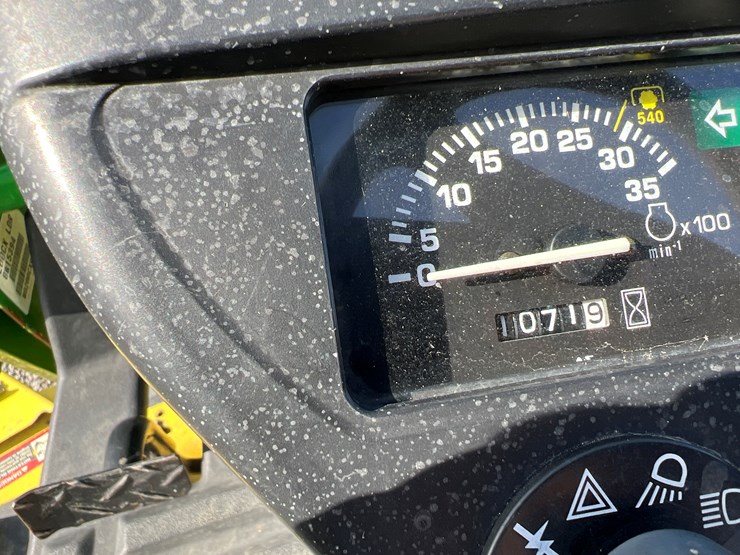 john-deere-2305-image-8