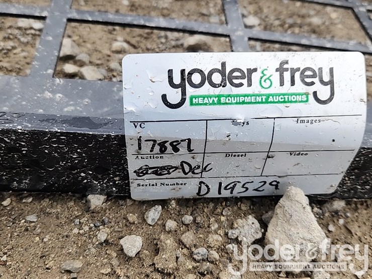 2025-36"-forks-to-suit-skidsteer-image-5