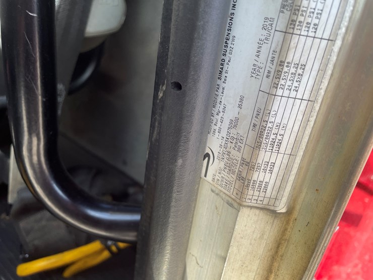 #3824-•-2019-peterbilt-heavy-rotator-(has-mn-title-in-delay,-may-take-6-8-weeks)-image-9